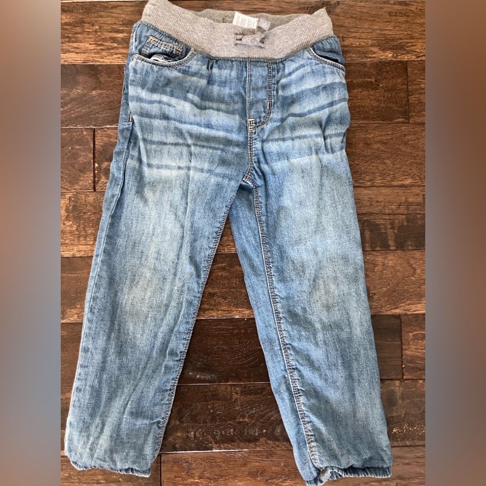 OshKosh B'gosh Gray Knit Waistband